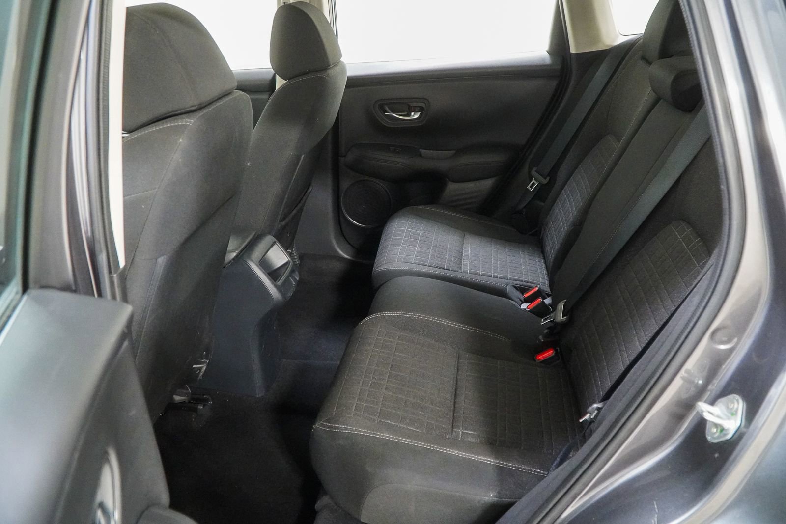 Used 2023 Honda HR-V LX image 36