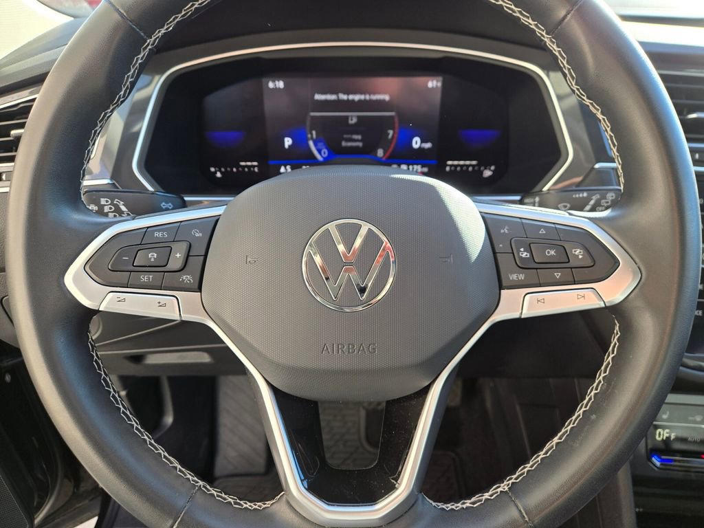 Used 2022 Volkswagen Tiguan SE image 9