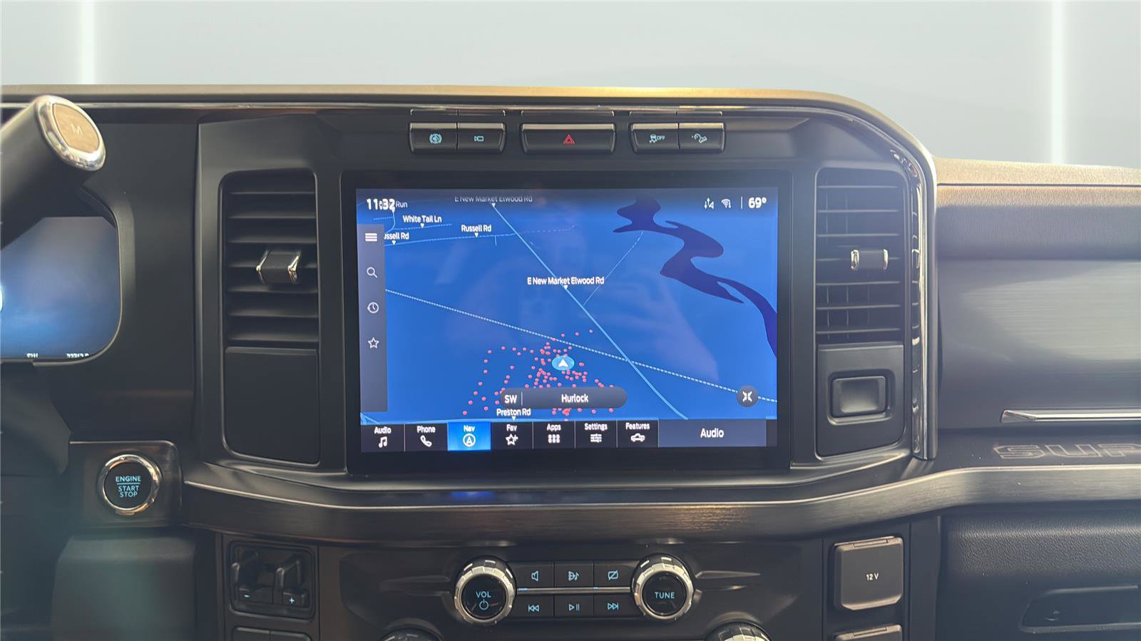Certified 2024 Ford F250 Lariat w/ Sport Appearance Package image 18