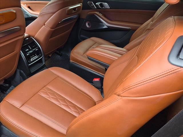 Used 2025 BMW X7 M60i AWD/4WD image 18