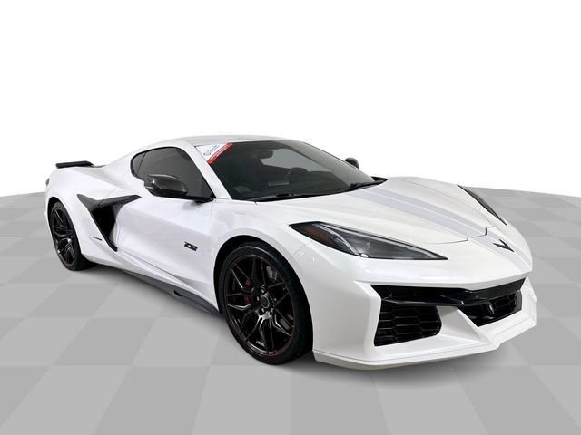 Used 2023 Chevrolet Corvette Z06 RWD image 2