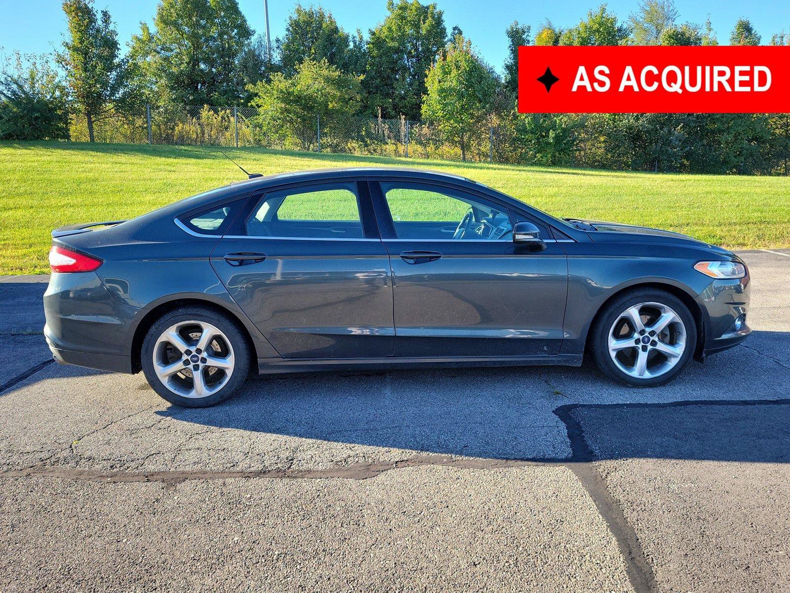 Used 2016 Ford Fusion SE FWD image 1