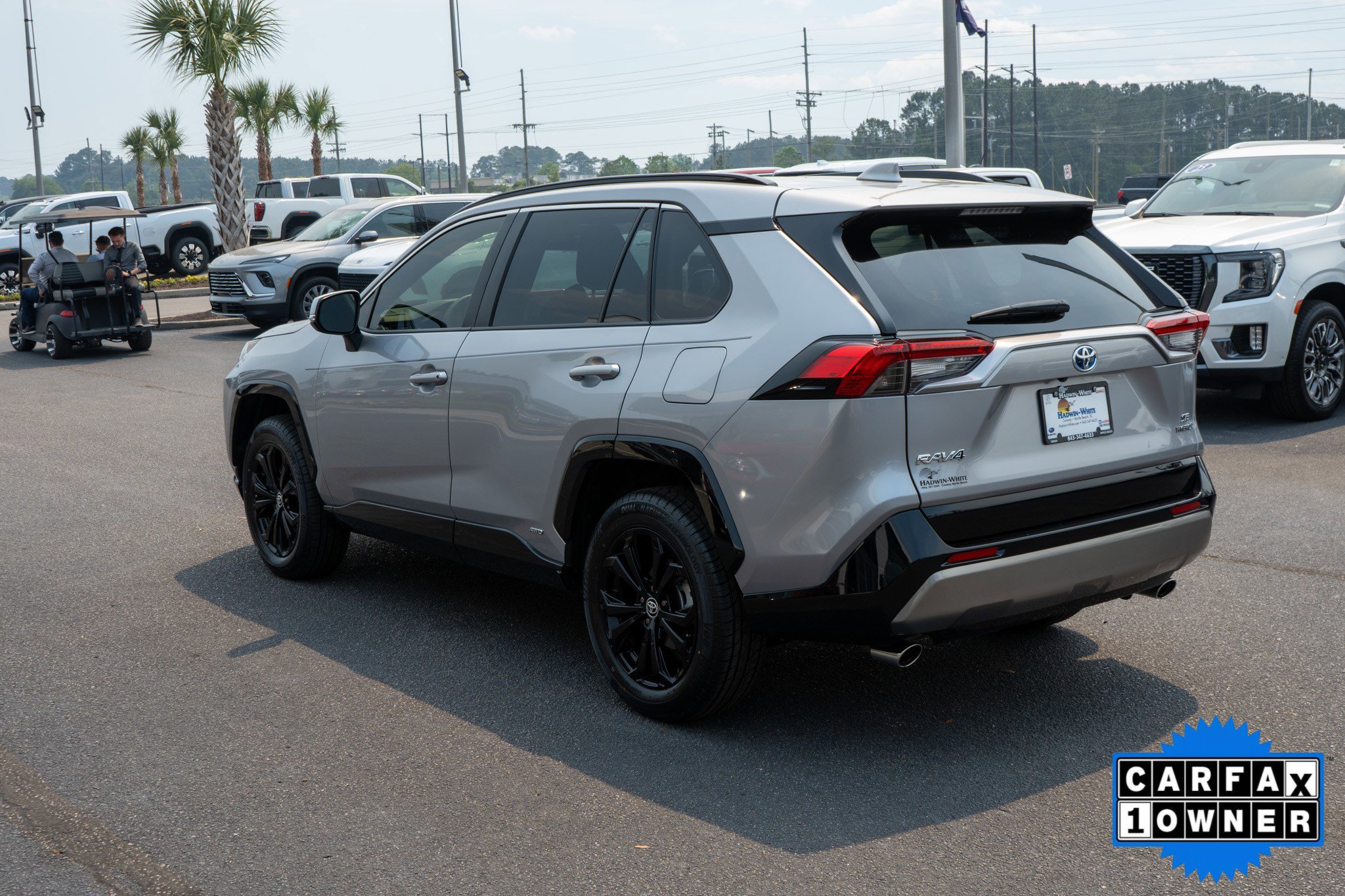 Used 2023 Toyota RAV4 SE w/ Convenience Package AWD/4WD image 5
