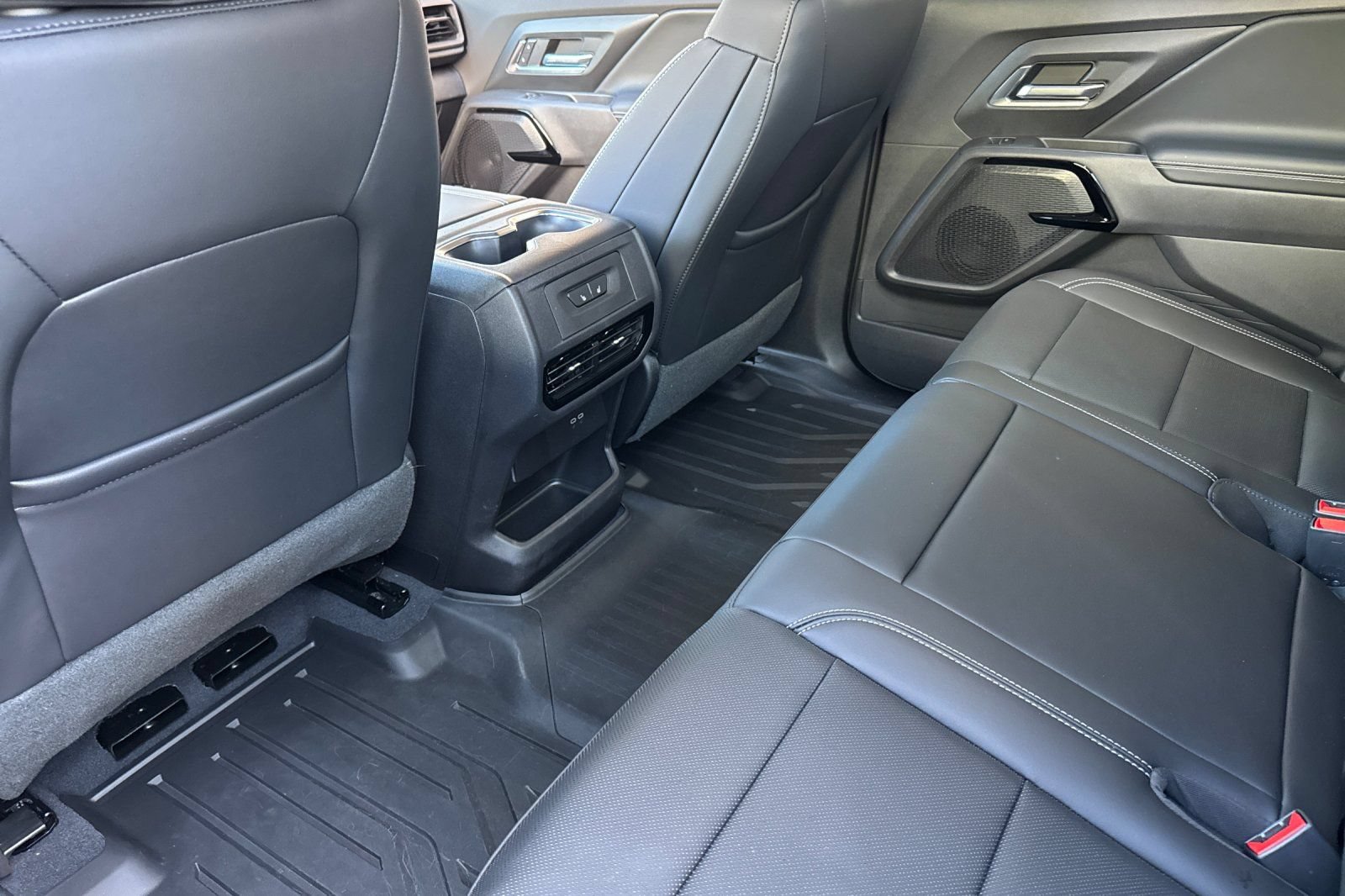Used 2026 Chevrolet Silverado EV LT w/ Plus Package AWD/4WD image 15