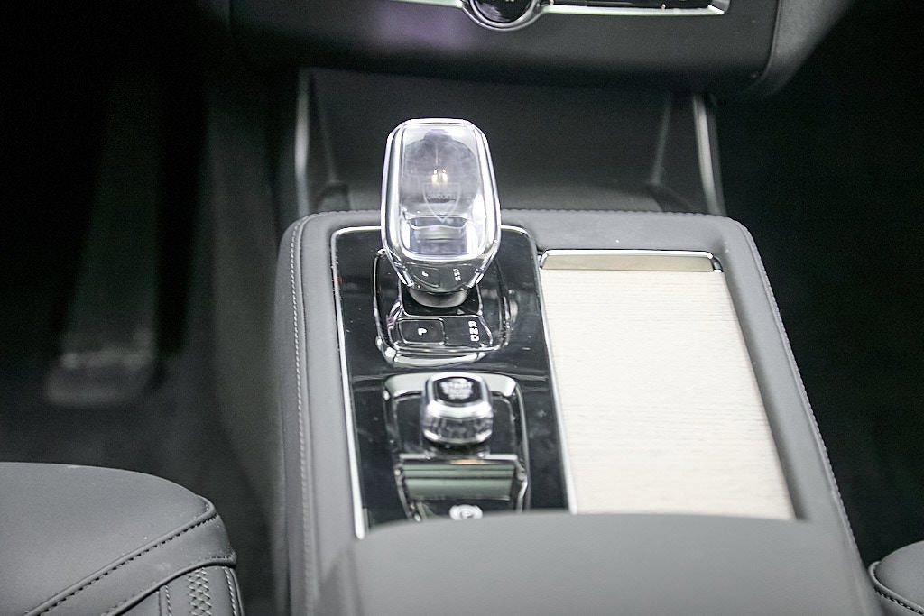 New 2026 Volvo XC90 B6 Plus w/ Protection Package Premier image 30