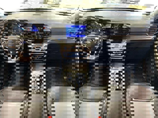 Certified 2022 Ford Explorer XLT w/ Equipment Group 202A image 13