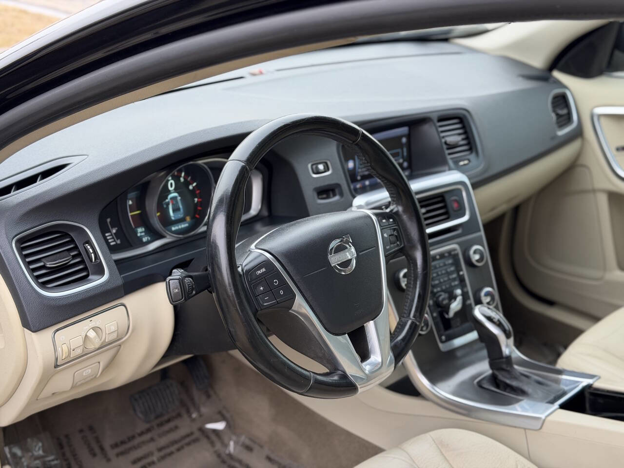 Used 2014 Volvo S60 T5 image 11