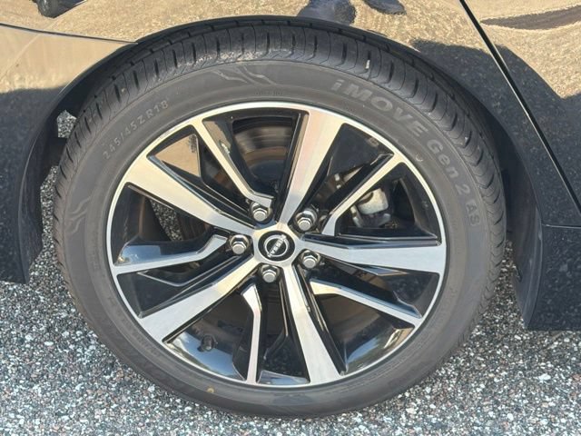 Used 2023 Nissan Maxima SV w/ Floor Mat Group FWD image 10