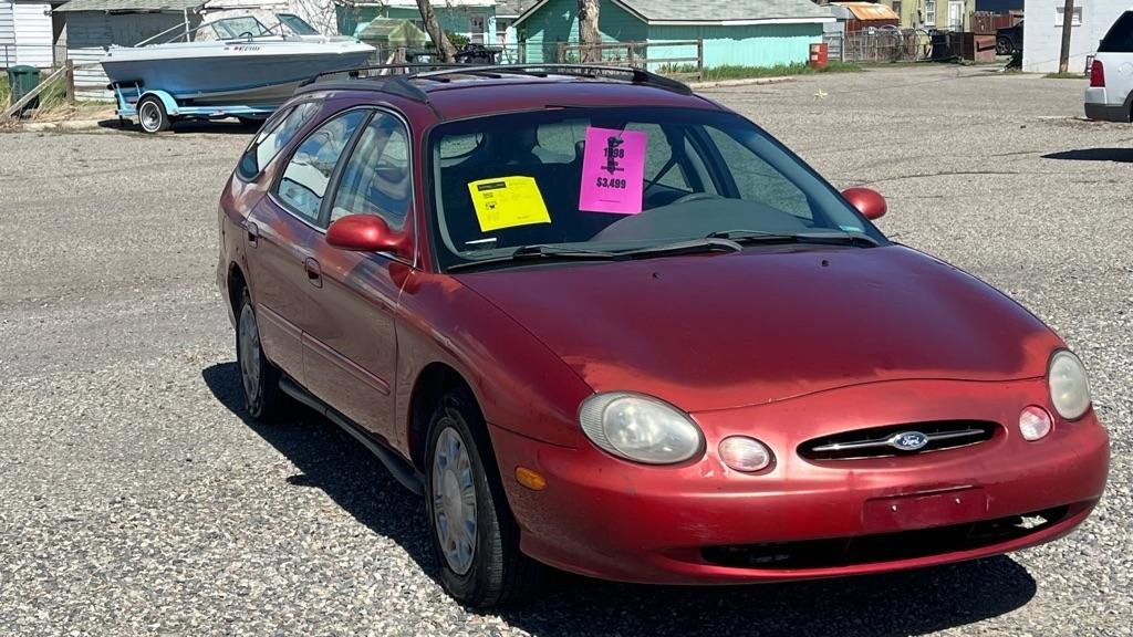 Used 1998 Ford Taurus SE FWD image 2