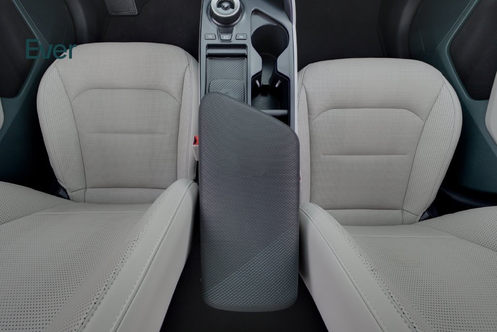 Used 2025 Kia EV6 Wind RWD image 27