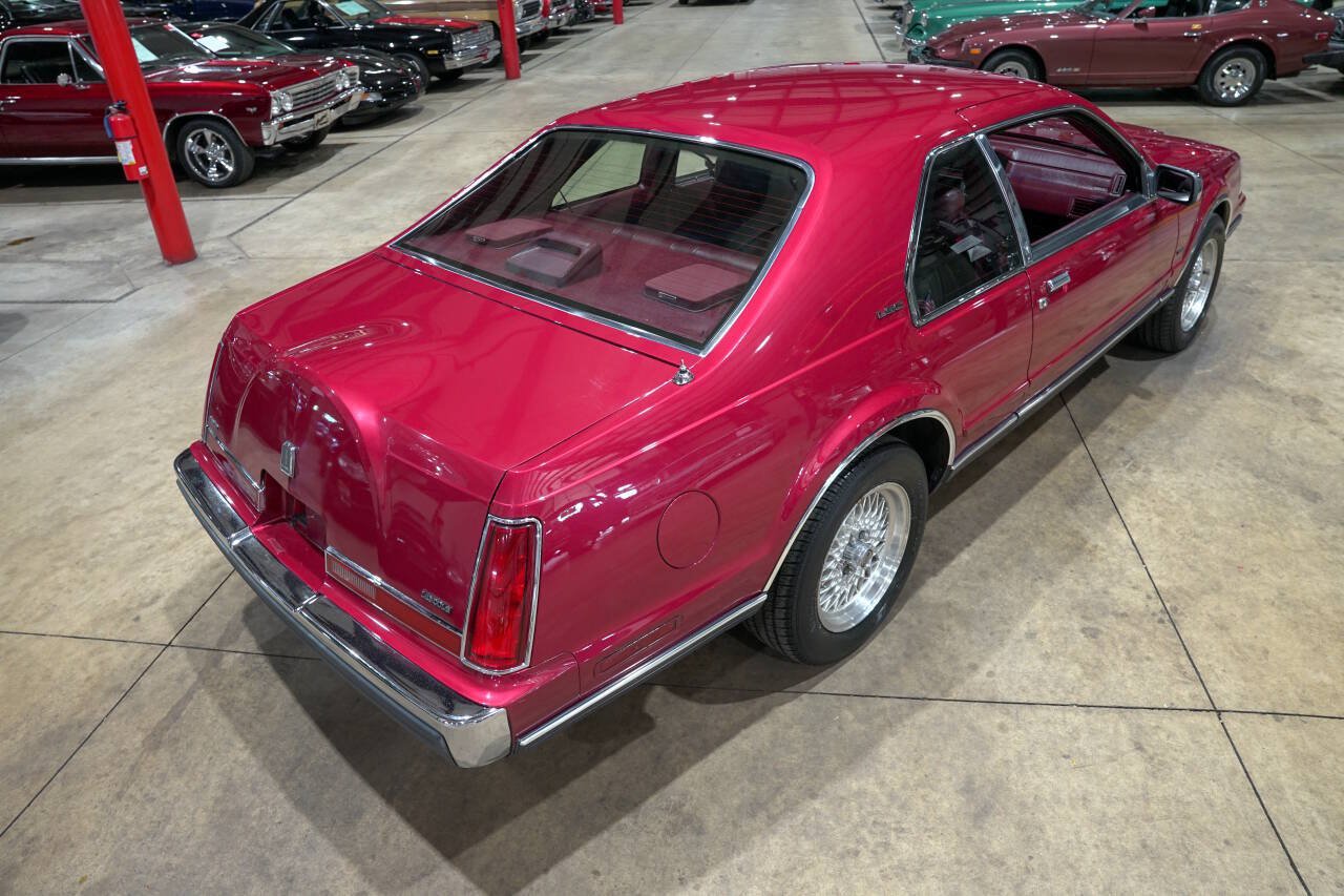 Used 1990 Lincoln Mark VII LSC RWD image 17