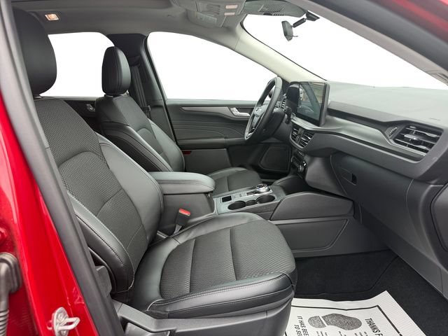 New 2026 Ford Escape SE w/ Class II Trailer Tow Package FWD image 41