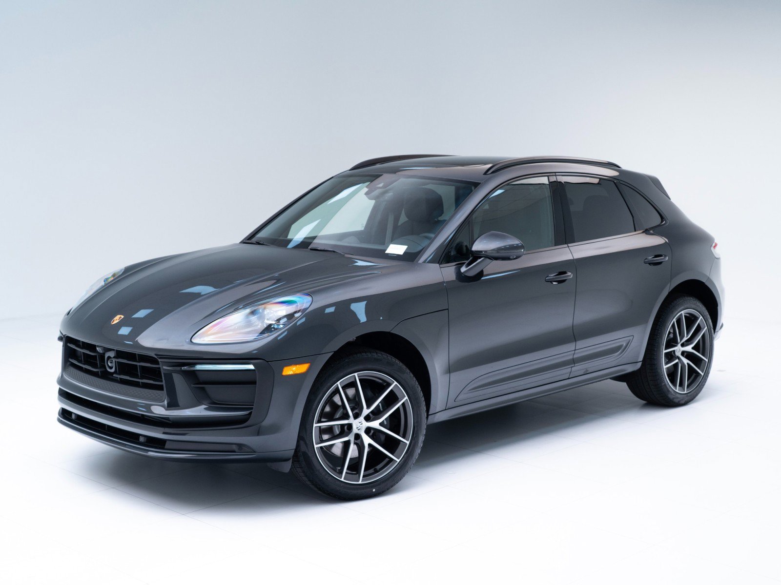 New 2026 Porsche Macan image 1