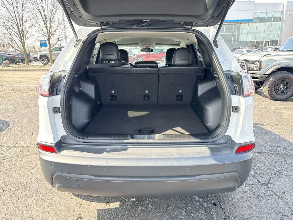 Used 2020 Jeep Cherokee Latitude Plus w/ Cold Weather Group image 24