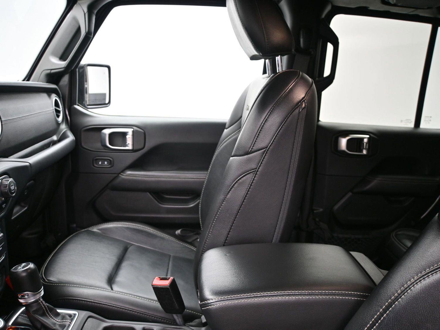 Used 2019 Jeep Wrangler Unlimited Sahara image 5