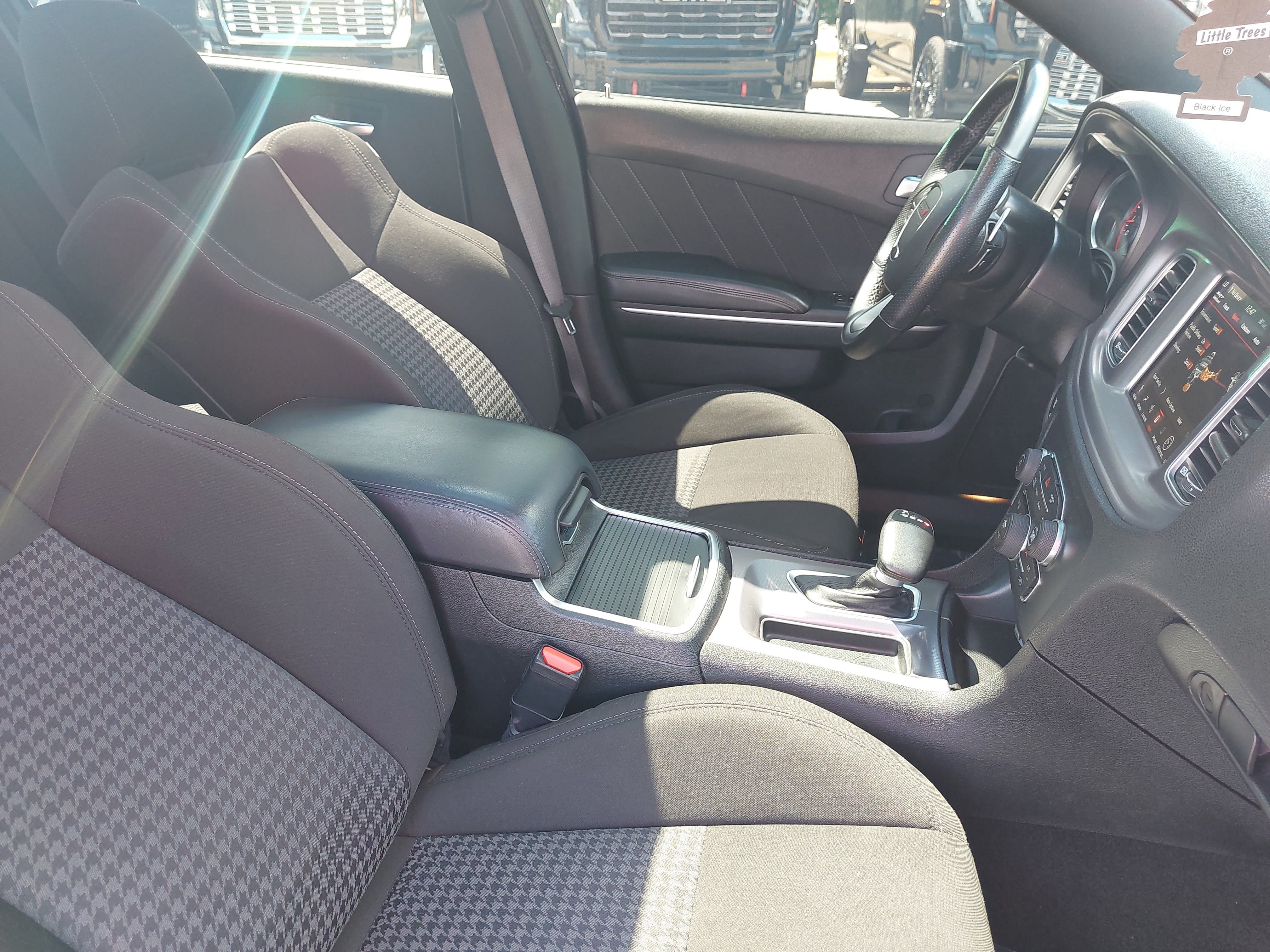 Used 2023 Dodge Charger Scat Pack RWD image 7