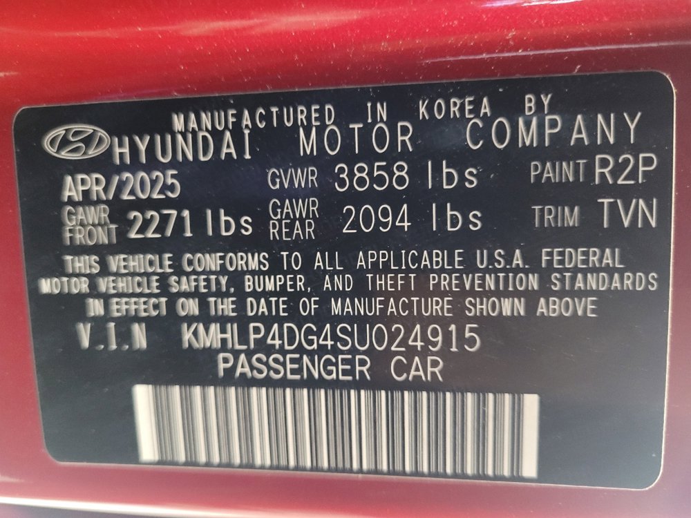 Used 2025 Hyundai Elantra Limited FWD image 33