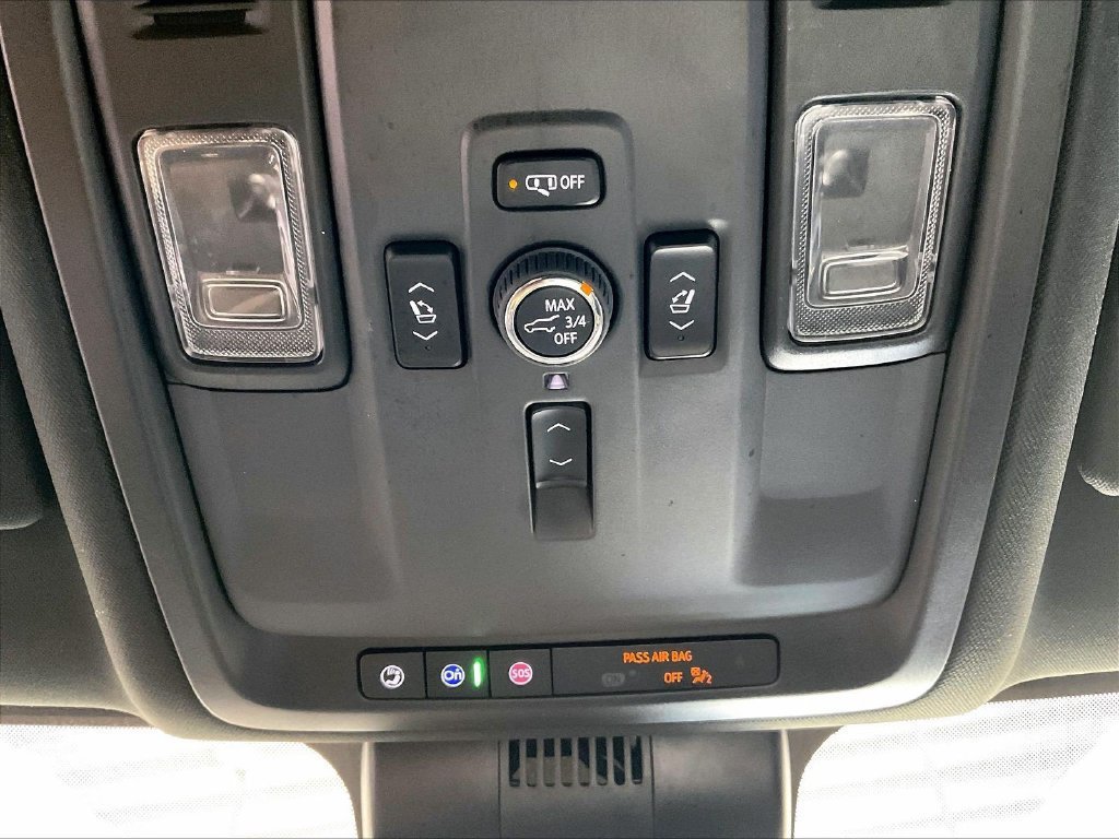 Used 2025 GMC Yukon Denali AWD/4WD image 26