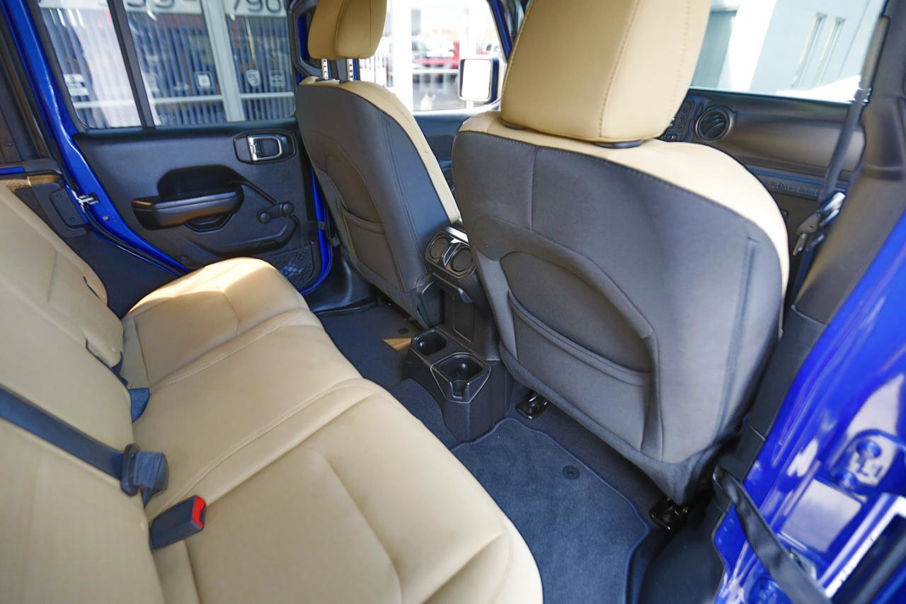 Used 2018 Jeep Wrangler Unlimited Sport image 17