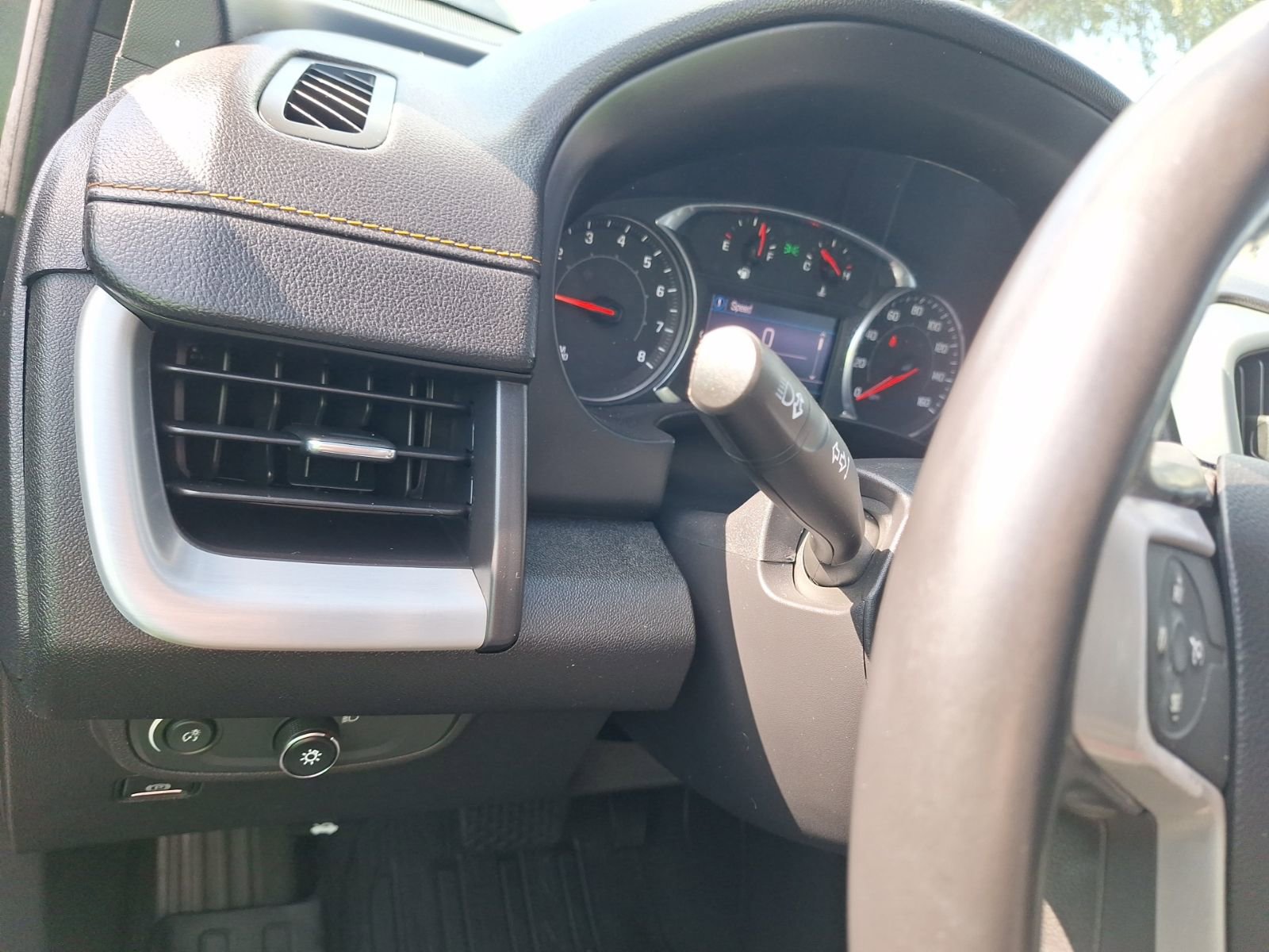 Used 2019 GMC Terrain SLE w/ Driver Convenience Package image 19