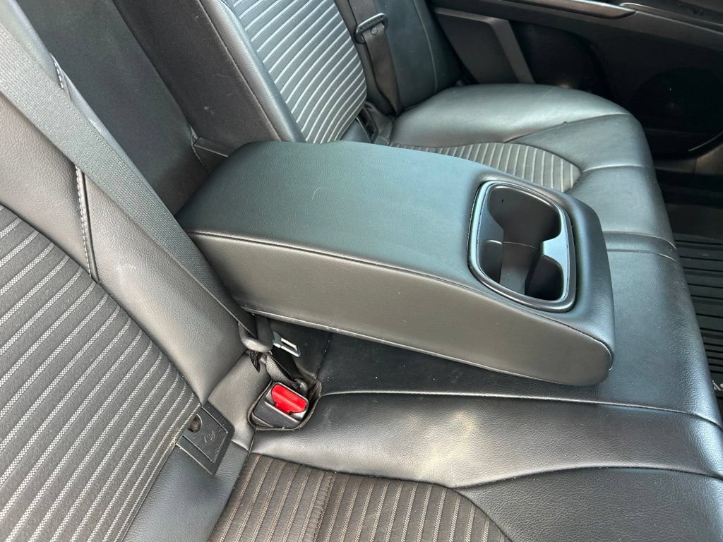 Used 2022 Toyota Camry SE FWD image 39