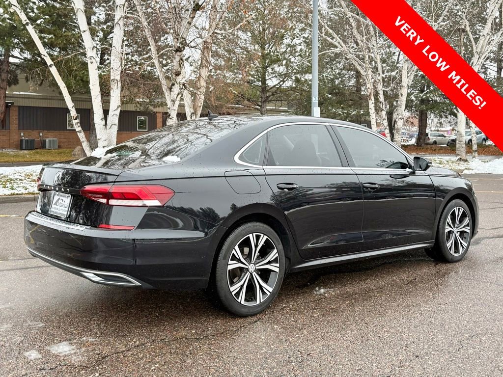 Used 2021 Volkswagen Passat 2.0T SE image 6