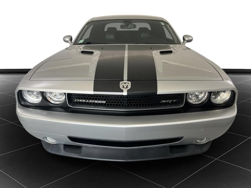 Used 2009 Dodge Challenger SRT8 w/ SRT Option Group II RWD image 8