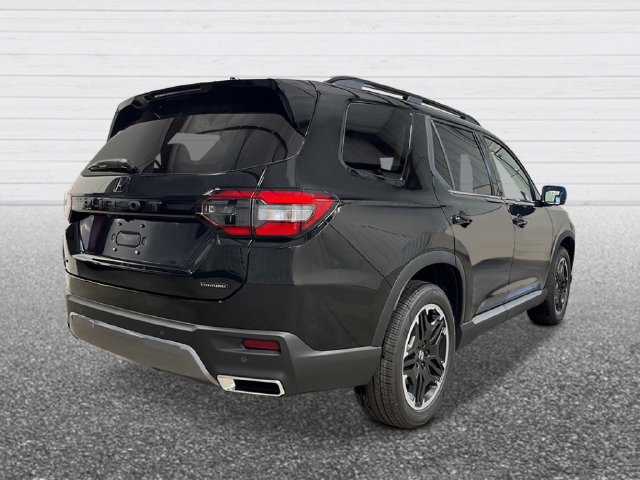 New 2026 Honda Pilot Touring image 7