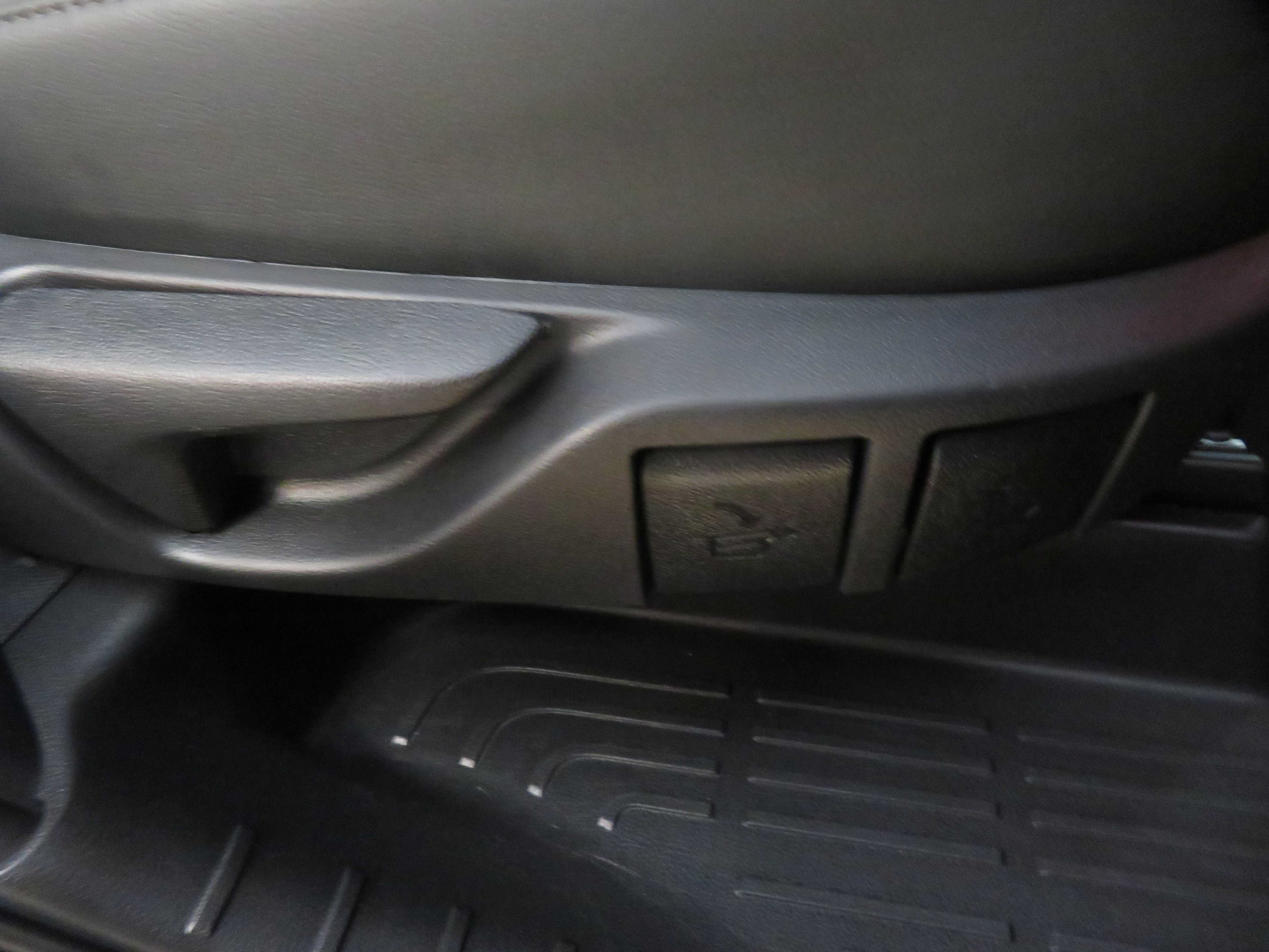 Used 2021 Toyota Highlander XSE AWD/4WD image 26