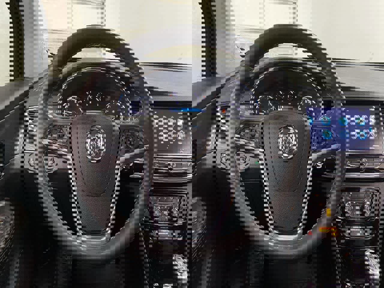 Used 2019 Buick Encore Essence image 20