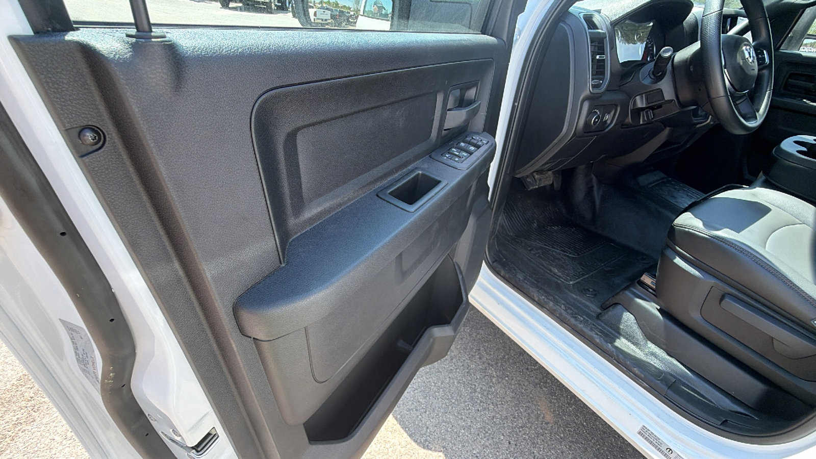 New 2026 RAM 4500 Tradesman w/ Chrome Appearance Group AWD/4WD image 14