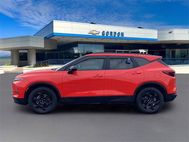 Used 2025 Chevrolet Blazer LT w/ Convenience Package image 3