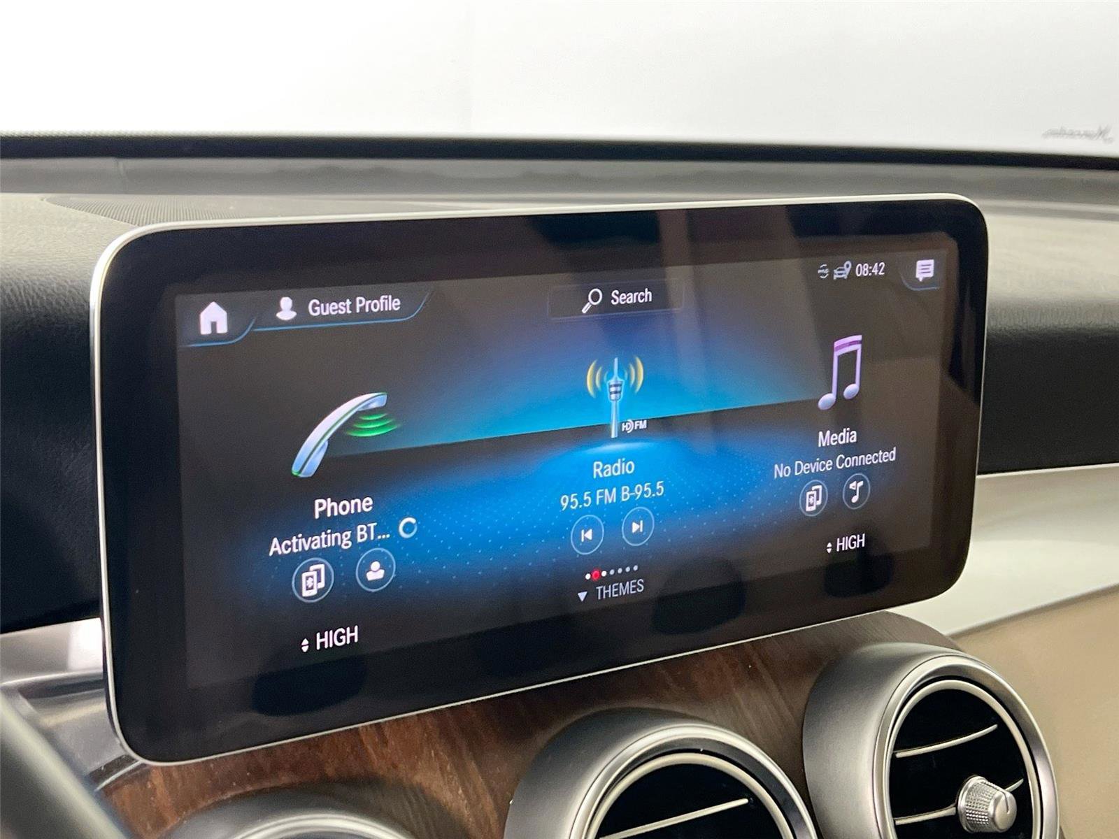 Used 2022 Mercedes-Benz GLC 300 4MATIC image 13