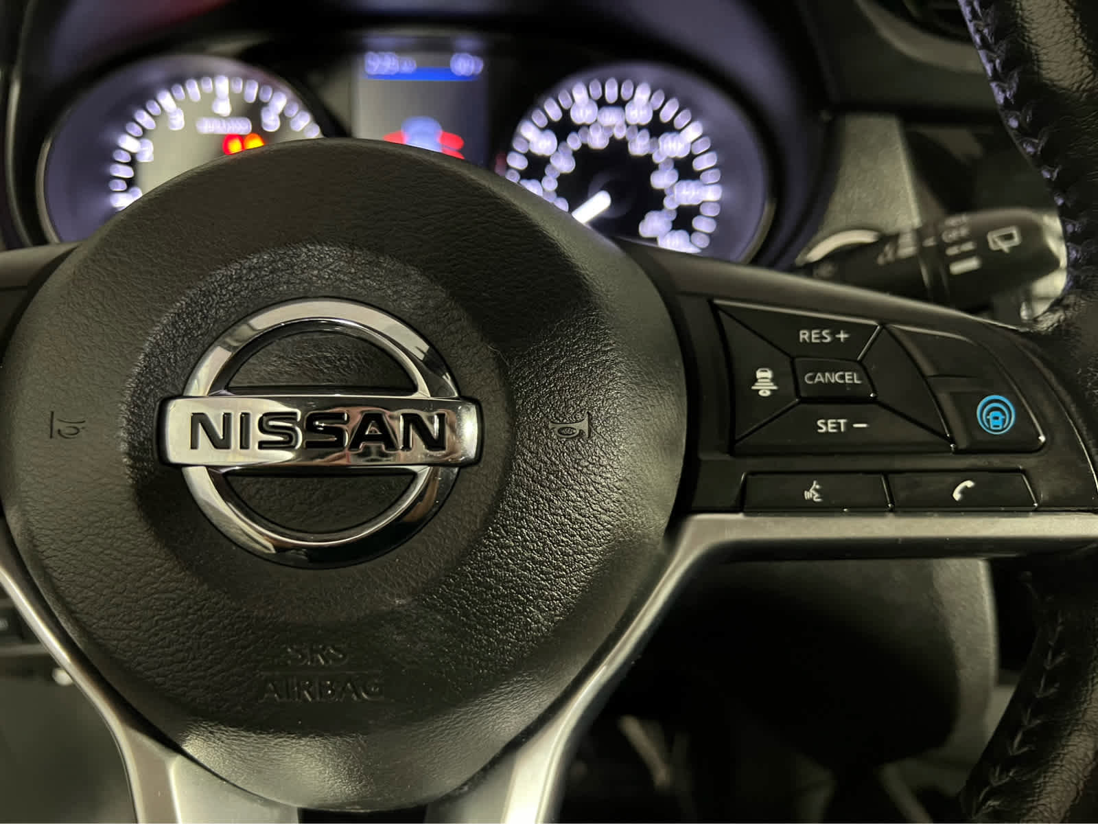 Certified 2020 Nissan Rogue Sport SV w/ Technology Package AWD/4WD image 17