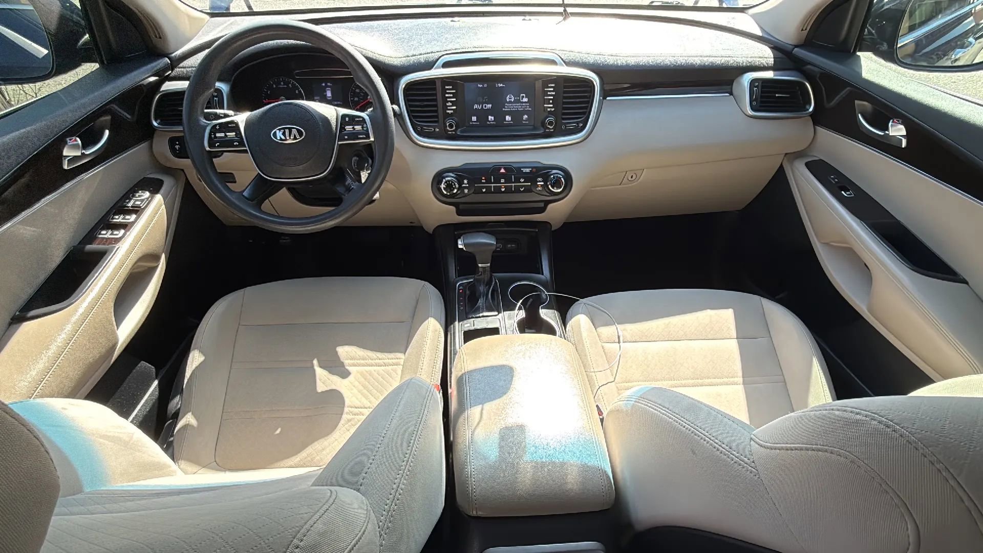 Used 2019 Kia Sorento LX image 30