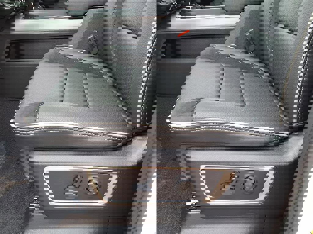 New 2026 RAM 1500 Laramie w/ Night Edition image 15