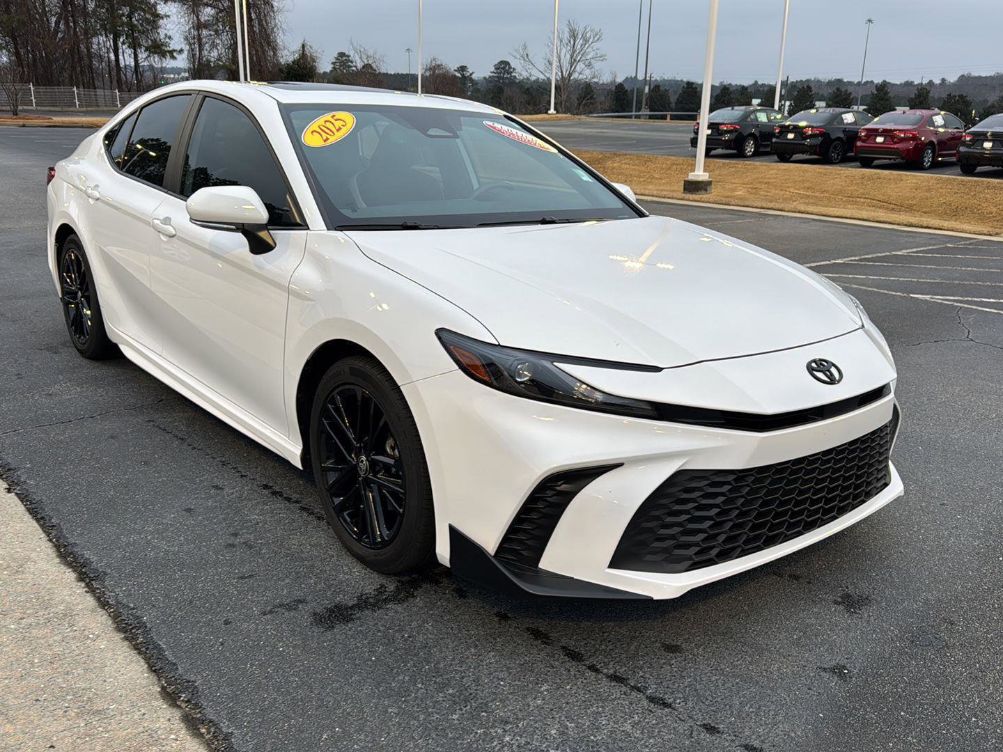 Certified 2025 Toyota Camry SE image 6