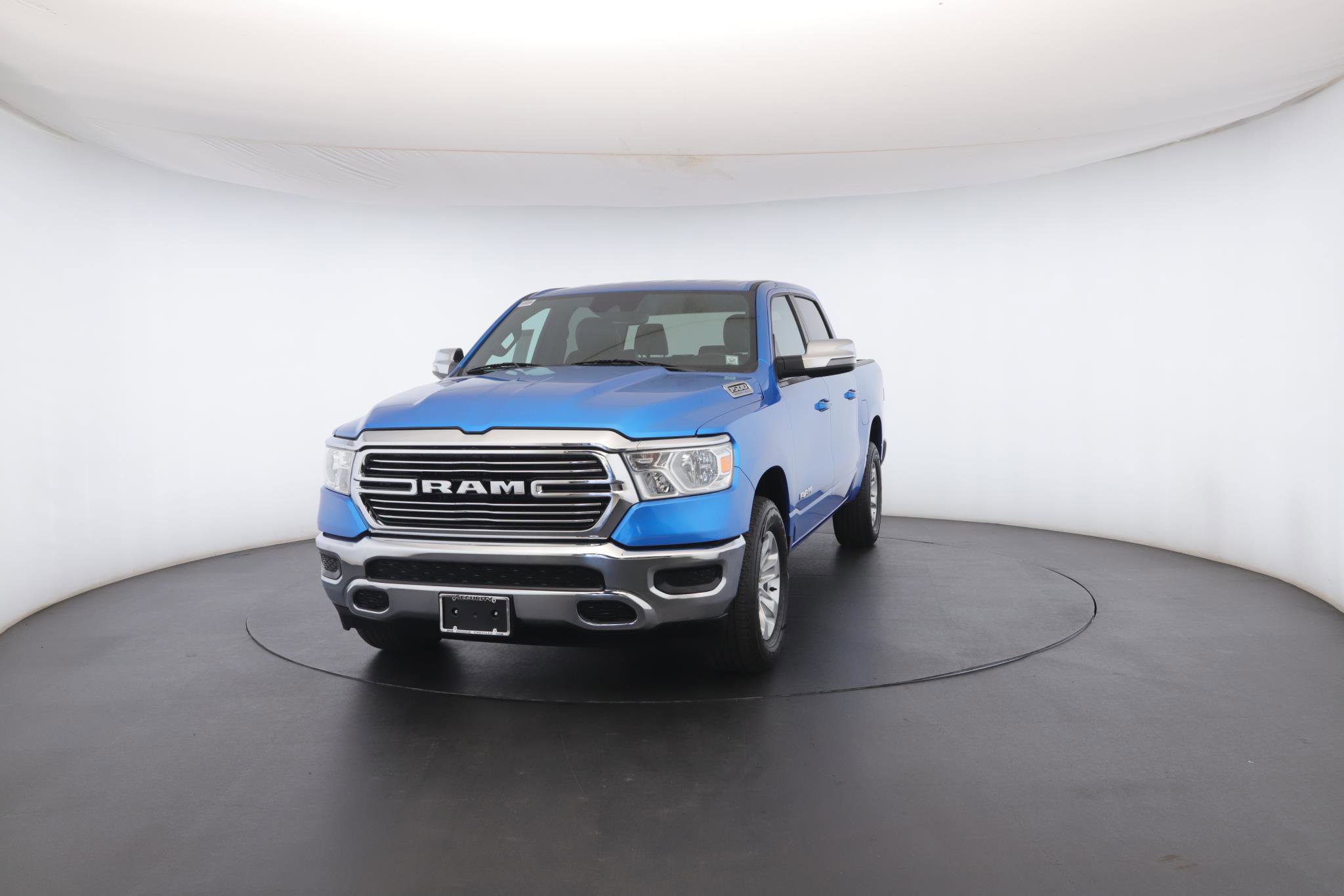 Used 2024 RAM 1500 Laramie AWD/4WD image 38