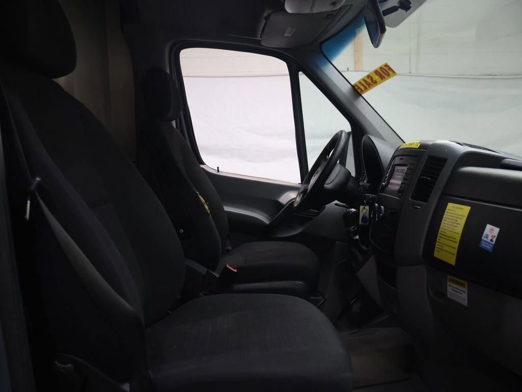 Used 2018 Mercedes-Benz Sprinter 2500 image 9