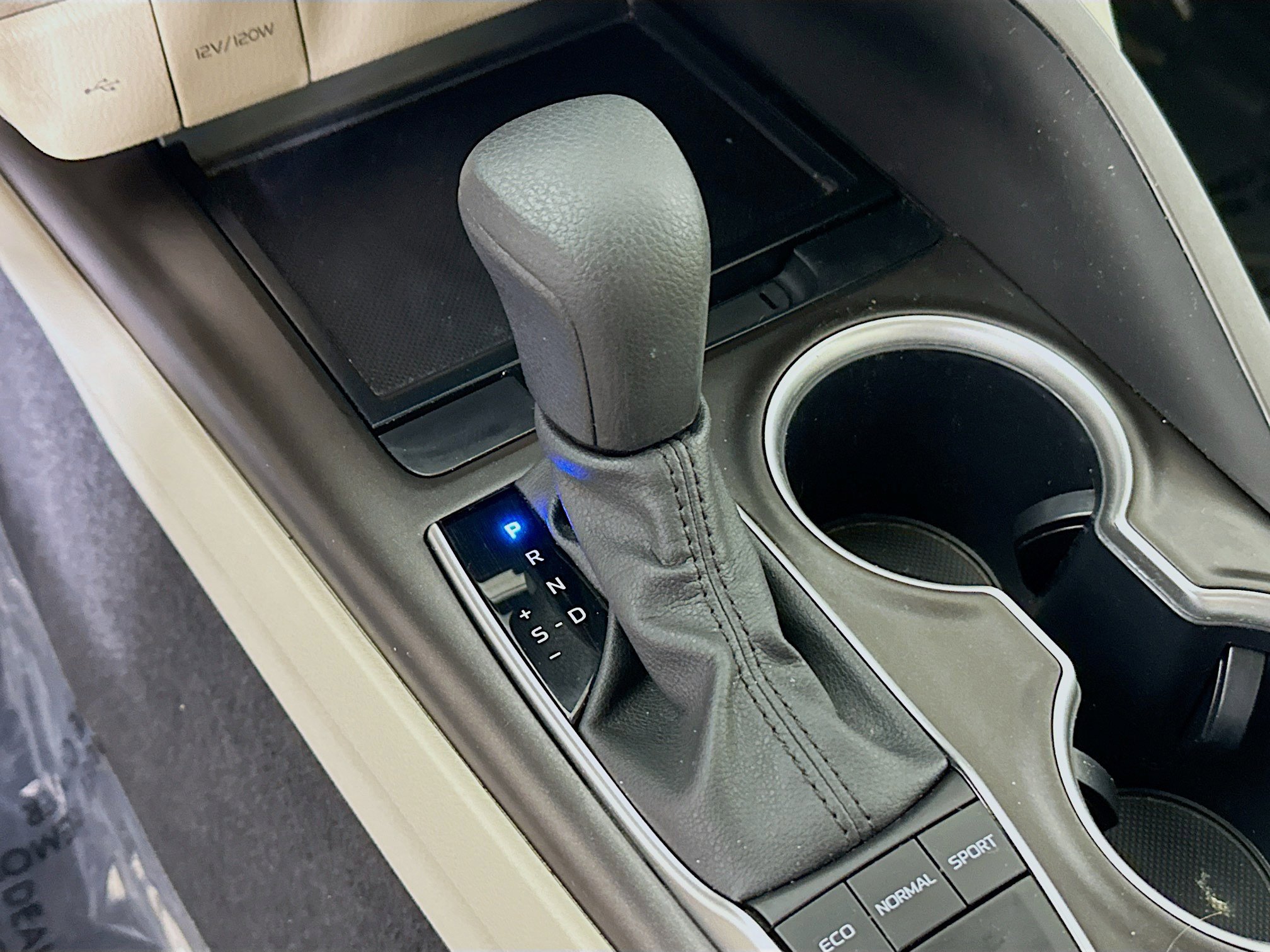 Used 2024 Toyota Camry LE FWD image 20