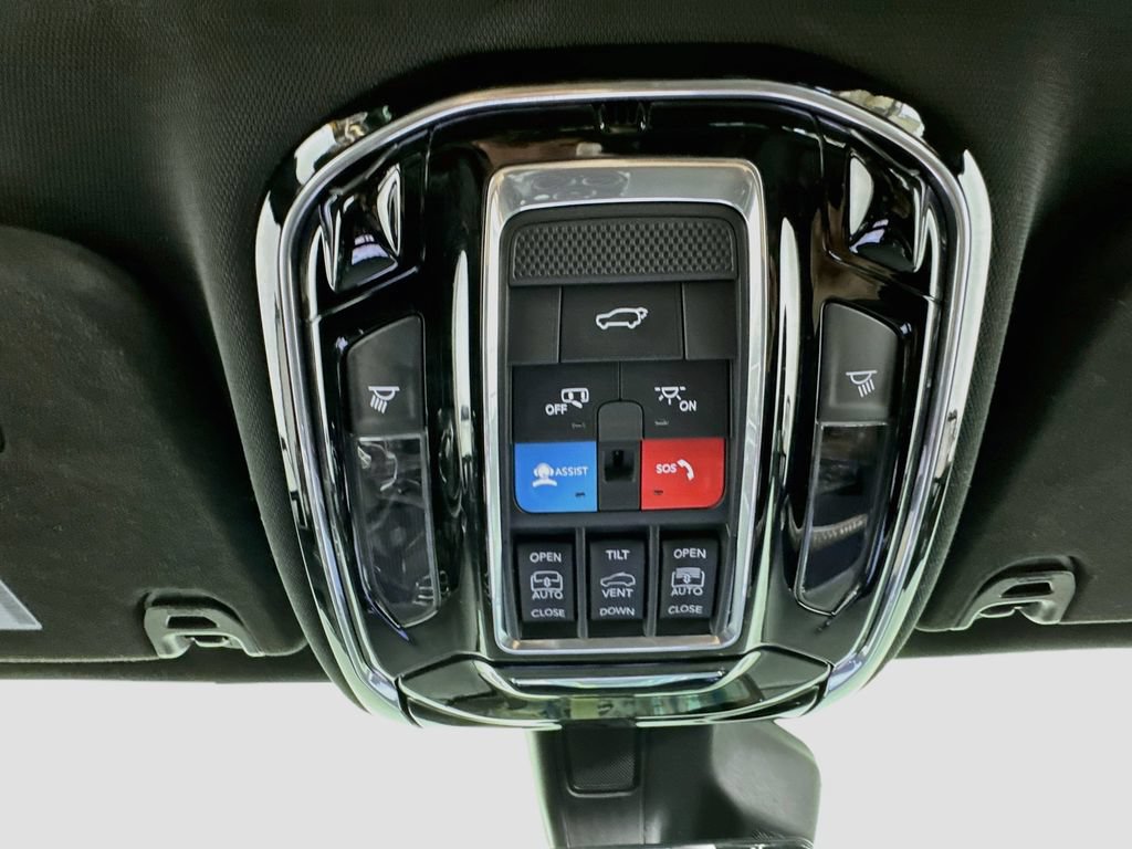 Used 2022 Jeep Grand Wagoneer Series II w/ Convenience Group III AWD/4WD image 19