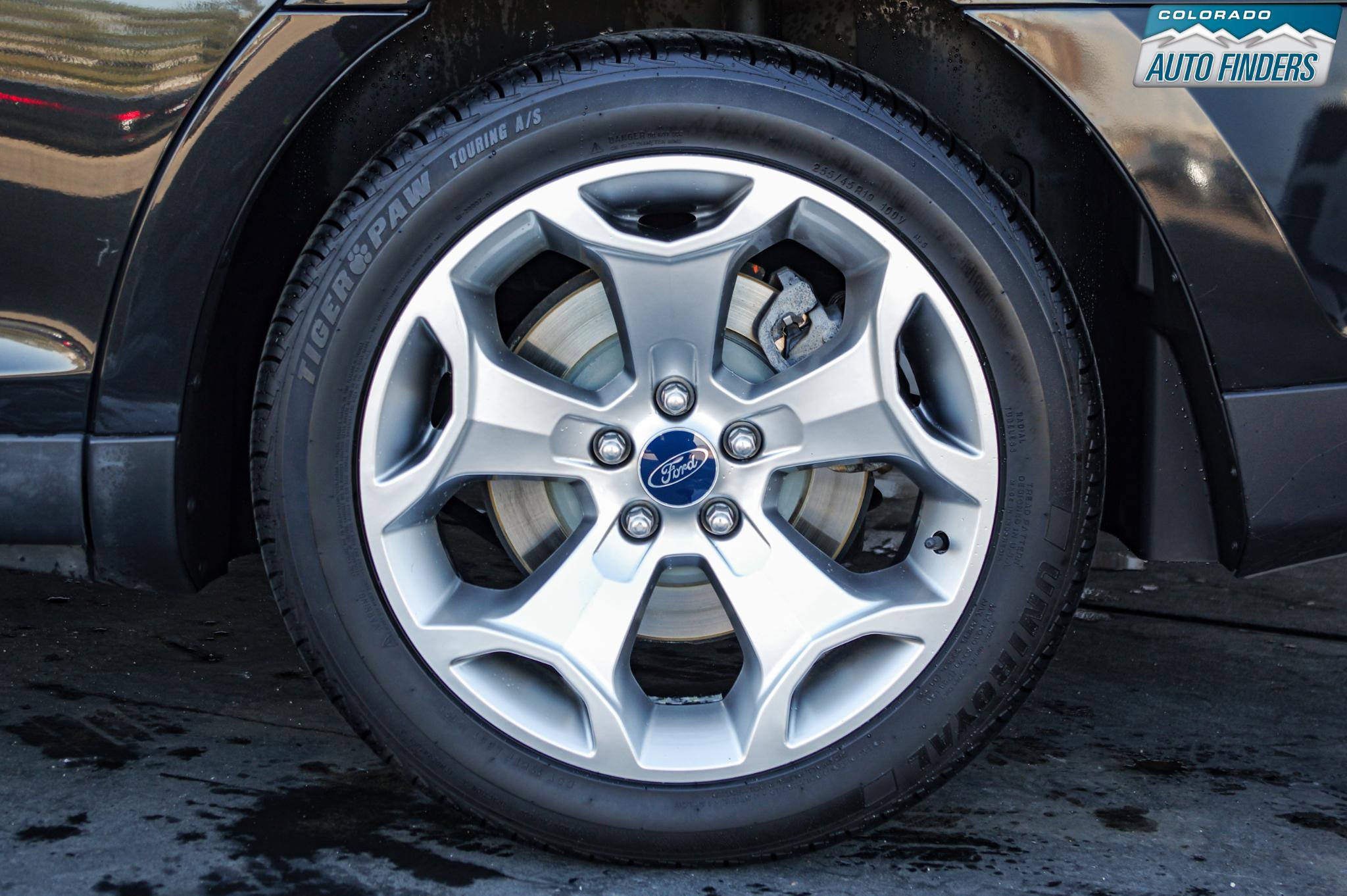 Used 2011 Ford Taurus SHO image 25