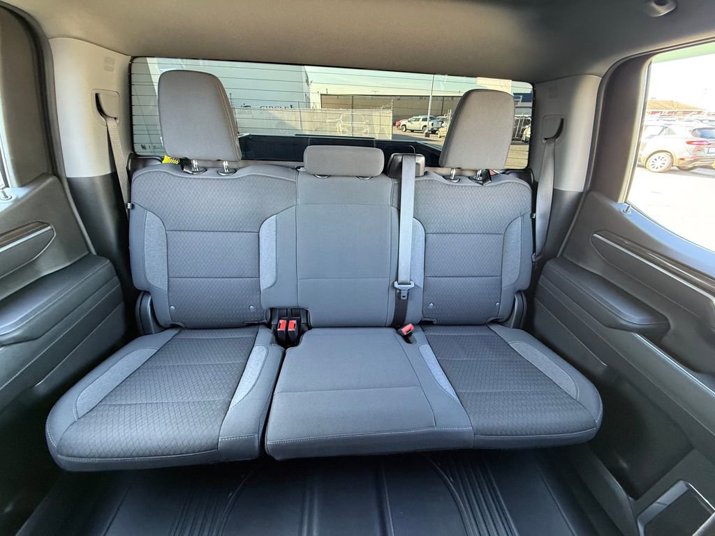 Used 2025 Chevrolet Silverado 1500 LT image 20