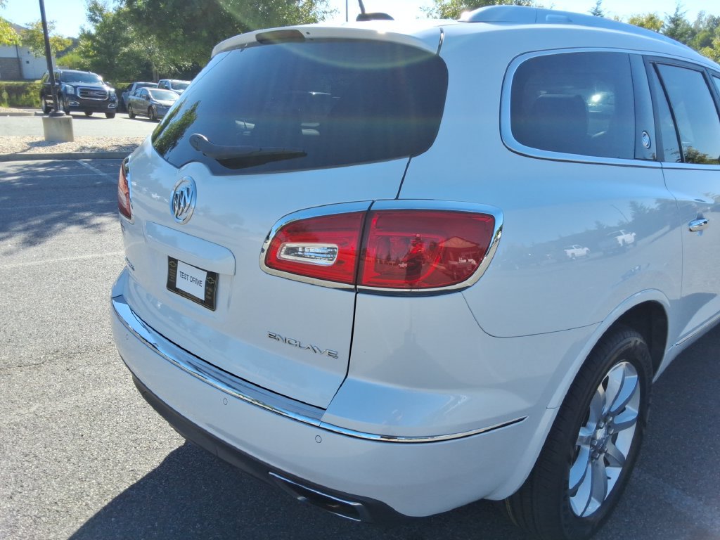 Used 2017 Buick Enclave Premium w/ Experience Buick Package FWD image 14