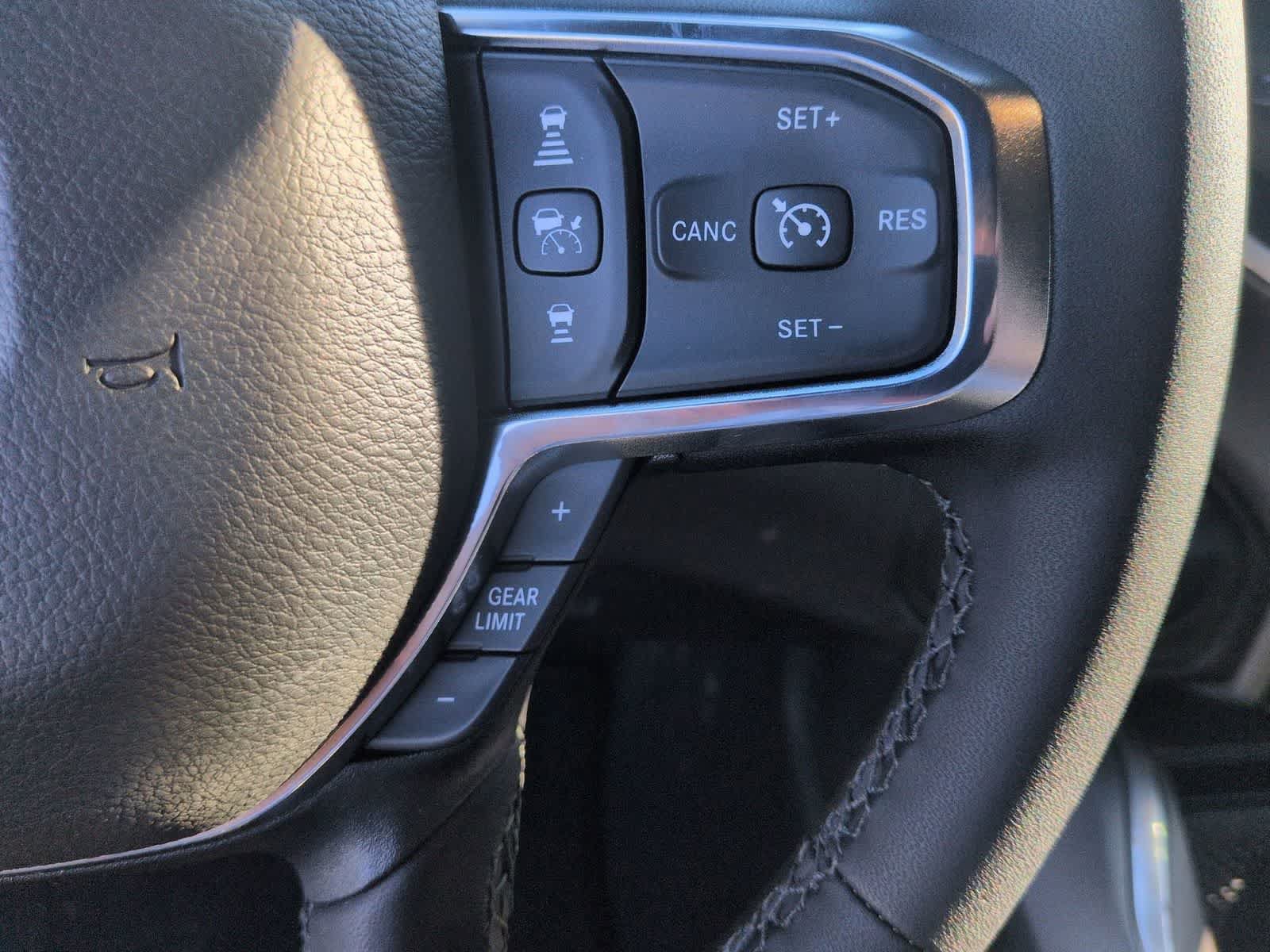New 2026 RAM 2500 Laramie AWD/4WD image 24