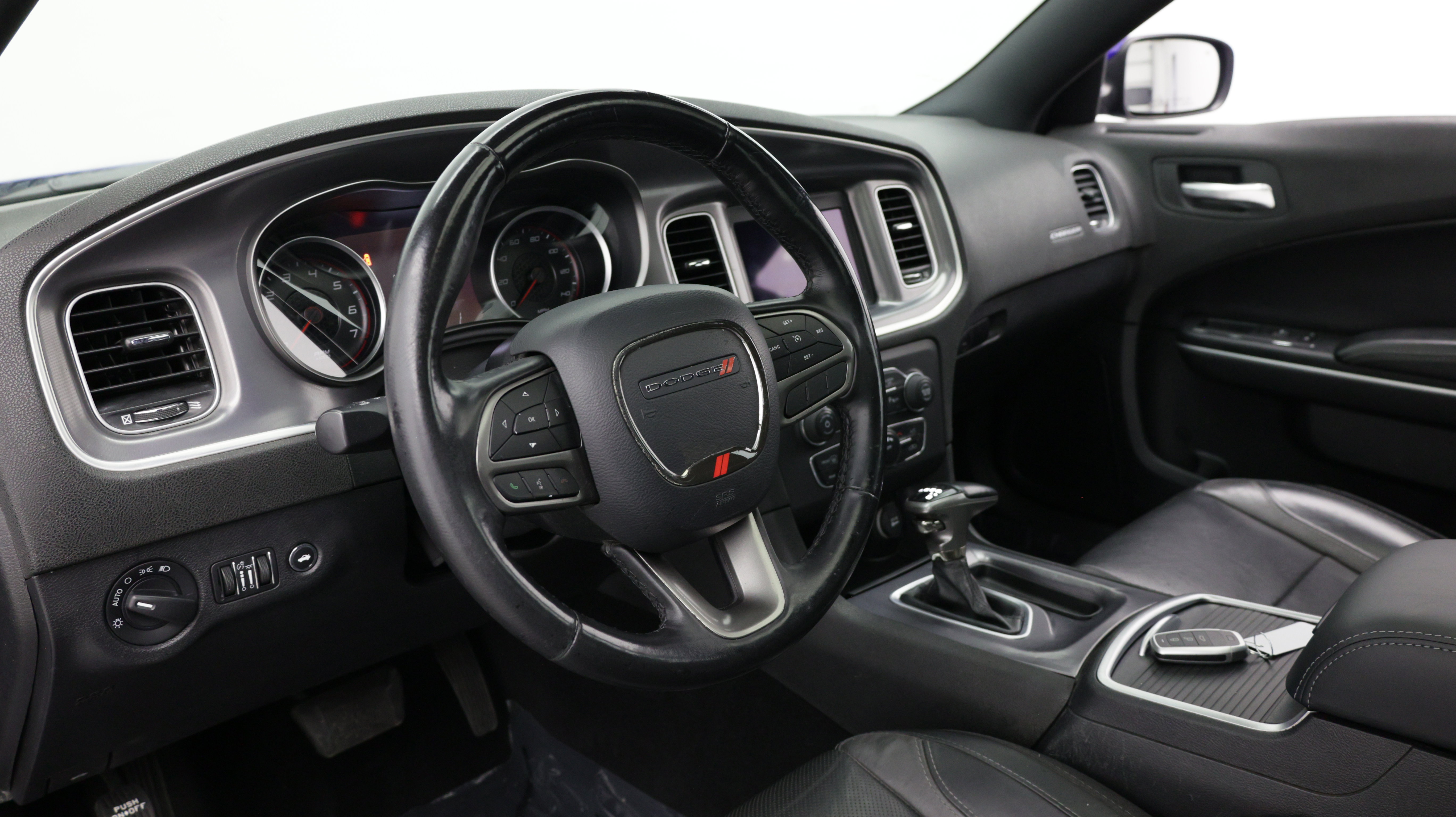 Used 2020 Dodge Charger SXT w/ Leather Interior Group RWD image 17