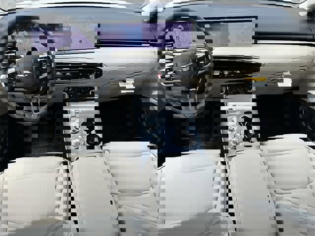 Used 2026 Genesis GV70 2.5T Advanced image 2