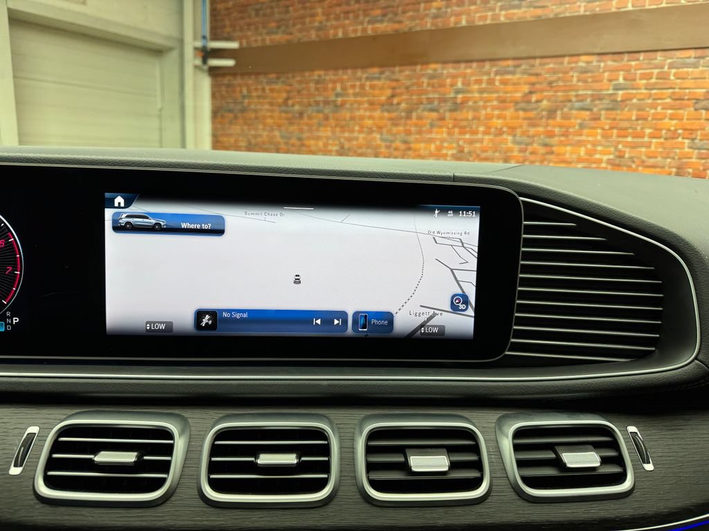 New 2025 Mercedes-Benz GLS 450 4MATIC image 17