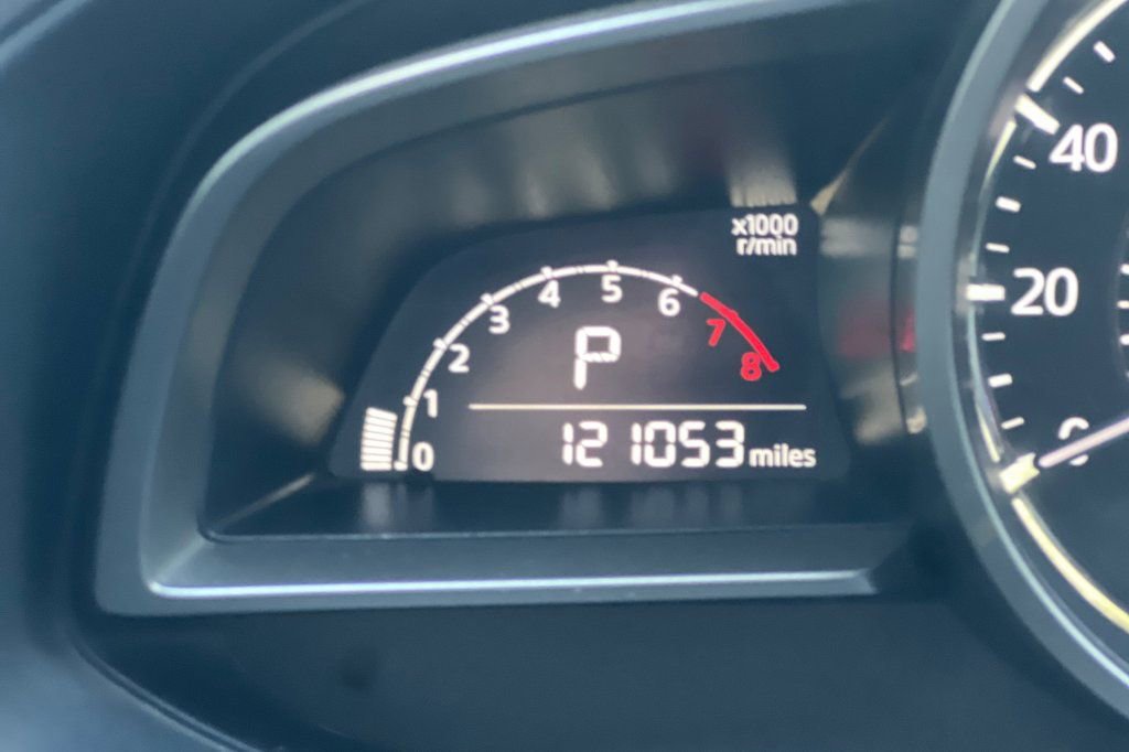 Used 2017 MAZDA MAZDA3 Touring FWD image 22