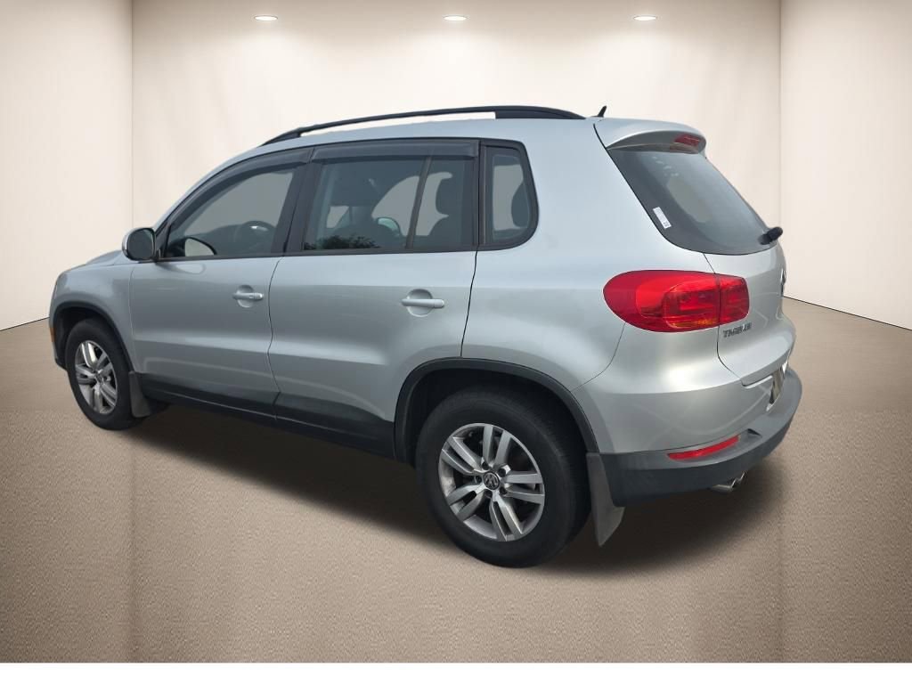 Used 2016 Volkswagen Tiguan S image 8
